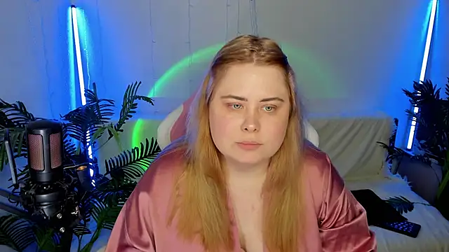 Snapshot of Akemi_BBW chatting on January 26, 2025, 9:18 pm Akemi BBW online show from January 26, 2025, 9:18 pm