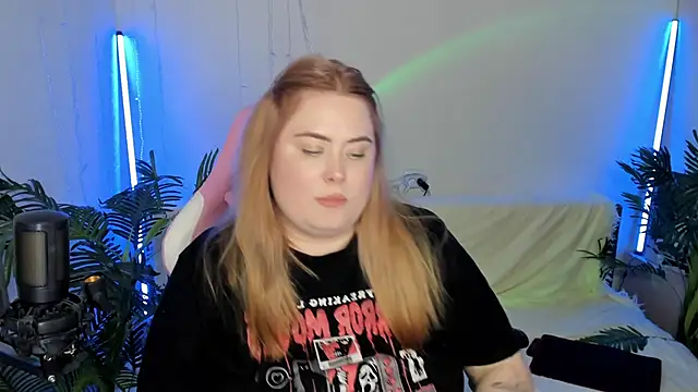 Snapshot of Akemi_BBW chatting on January 30, 2025, 10:30 pm Akemi BBW online show from January 30, 2025, 10:30 pm