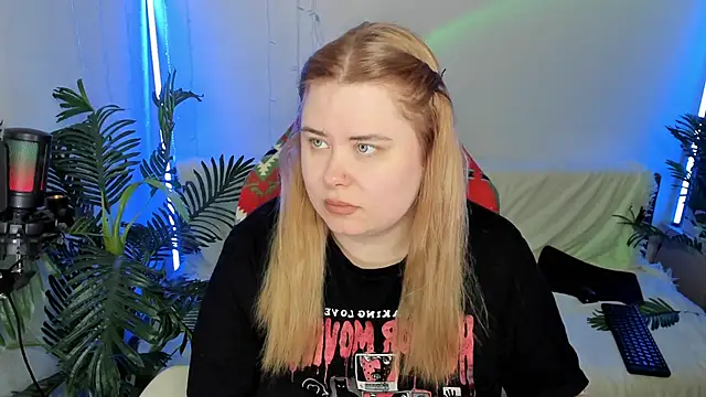 Snapshot of Akemi_BBW chatting on February 6, 2025, 9:28 pm Akemi BBW online show from February 6, 2025, 9:28 pm