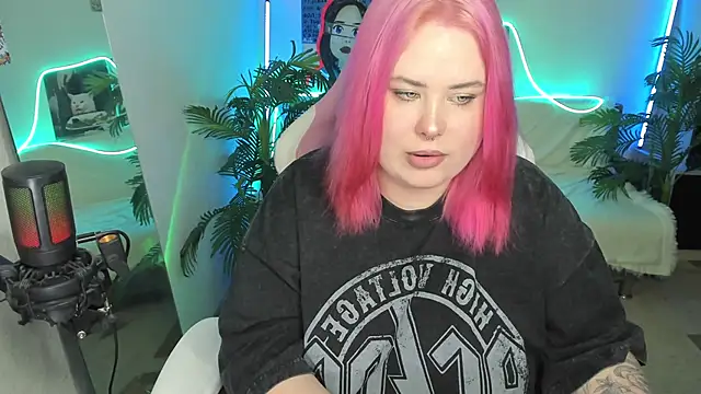 Snapshot of Akemi_BBW chatting on March 22, 2025, 7:31 pm Akemi BBW online show from March 22, 2025, 7:31 pm