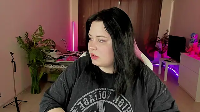 Snapshot of Akemi_BBW chatting on September 15, 2025, 6:57 am Akemi BBW online show from September 15, 2025, 6:57 am