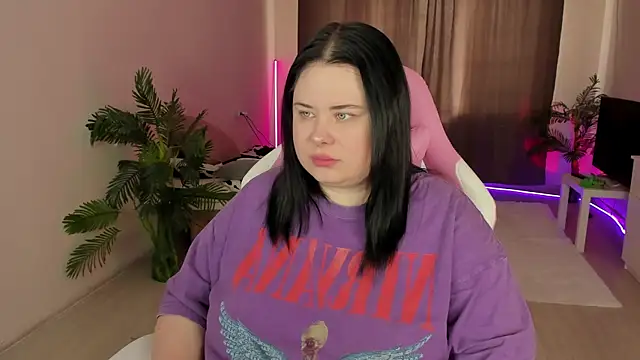 Snapshot of Akemi_BBW chatting on September 28, 2025, 9:14 am Akemi BBW online show from September 28, 2025, 9:14 am