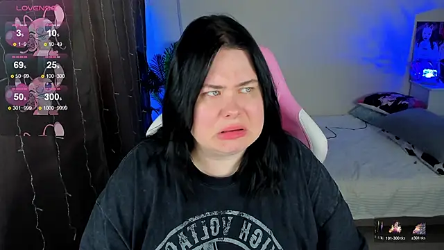 Snapshot of Akemi_BBW chatting on November 12, 2025, 5:08 am Akemi BBW online show from November 12, 2025, 5:08 am