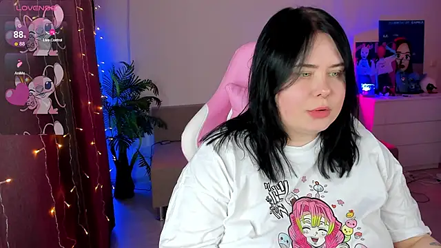 Snapshot of Akemi_BBW chatting on November 13, 2025, 3:55 pm Akemi BBW online show from November 13, 2025, 3:55 pm