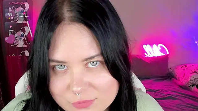 Snapshot of Akemi_BBW chatting on November 19, 2025, 6:30 pm Akemi BBW online show from November 19, 2025, 6:30 pm