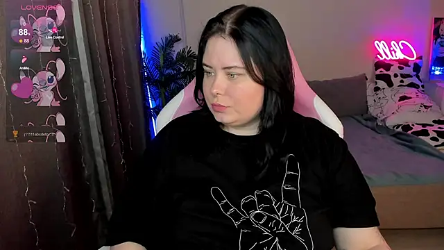 Snapshot of Akemi_BBW chatting on November 25, 2025, 4:40 pm Akemi BBW online show from November 25, 2025, 4:40 pm