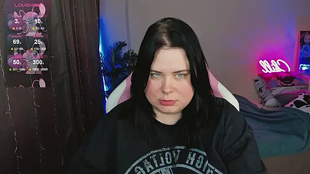 Snapshot of Akemi_BBW chatting on November 26, 2025, 4:46 am Akemi BBW online show from November 26, 2025, 4:46 am