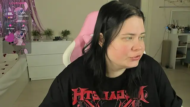 Snapshot of Akemi_BBW chatting on June 1, 2026, 1:57 pm Akemi BBW online show from June 1, 2026, 1:57 pm