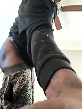 Snapshot of icyMike43 chatting on December 15, 2025, 5:17 pm icyMike43 online show from December 15, 2025, 5:17 pm