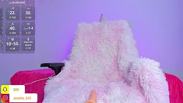 Snapshot of Anette_ chatting on September 24, 2025, 7:17 pm Anette online show from September 24, 2025, 7:17 pm