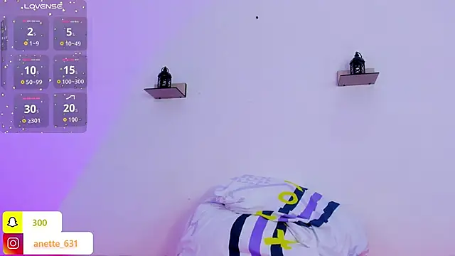 Snapshot of Anette_ chatting on October 13, 2025, 7:58 pm Anette online show from October 13, 2025, 7:58 pm