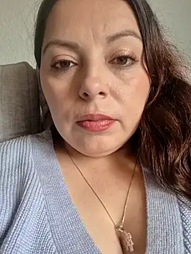 Snapshot of seherlatin chatting on April 30, 2026, 3:51 pm seherlatin online show from April 30, 2026, 3:51 pm