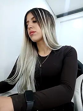 Snapshot of eva-2023 chatting on November 20, 2025, 2:23 am eva-2023 online show from November 20, 2025, 2:23 am