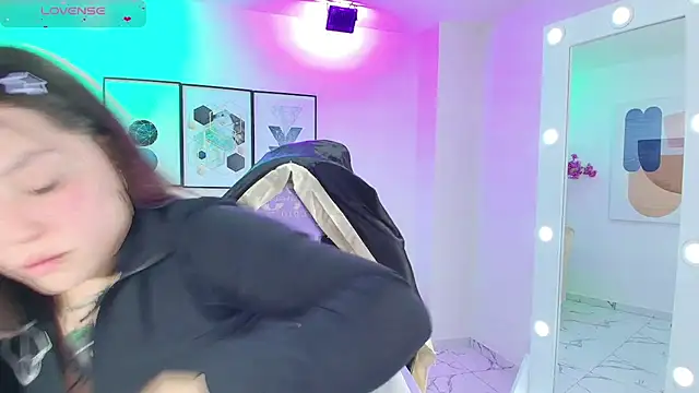 Snapshot of Isa_reel chatting on September 24, 2025, 7:28 pm Isa reel online show from September 24, 2025, 7:28 pm