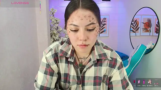 Snapshot of Isa_reel chatting on October 25, 2025, 7:49 am Isa reel online show from October 25, 2025, 7:49 am