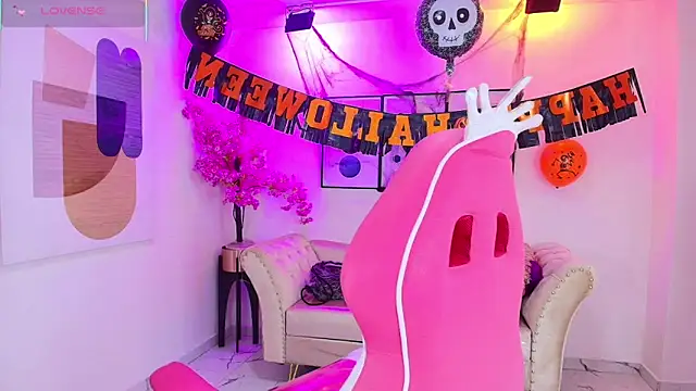 Snapshot of Isa_reel chatting on October 31, 2025, 6:20 pm Isa reel online show from October 31, 2025, 6:20 pm