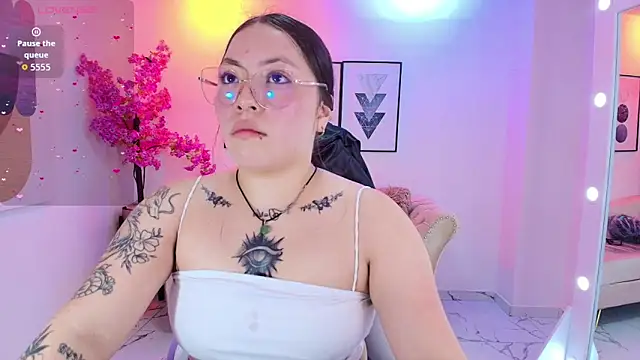 Snapshot of Isa_reel chatting on November 5, 2025, 7:47 pm Isa reel online show from November 5, 2025, 7:47 pm