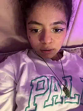 Snapshot of Winnifer_Gonzal chatting on March 13, 2025, 5:33 am Winnifer Gonzal online show from March 13, 2025, 5:33 am