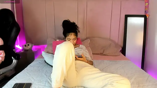 Snapshot of Winnifer_Gonzal chatting on March 16, 2025, 7:37 am Winnifer Gonzal online show from March 16, 2025, 7:37 am