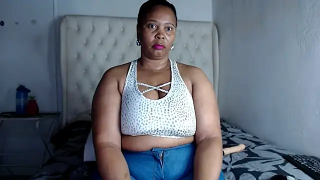 Snapshot of PlatnumBoobsX chatting on November 9, 2025, 12:20 am PlatnumBoobsX online show from November 9, 2025, 12:20 am