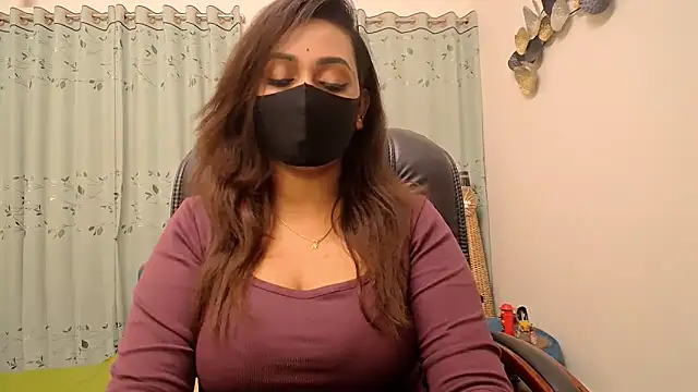 Snapshot of OH-Monica chatting on November 23, 2025, 11:43 am OH-Monica online show from November 23, 2025, 11:43 am