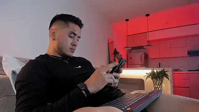 Chriskyle  online show from December 8, 2024, 12:07 am