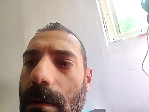 Snapshot of Maximus-40 chatting on May 10, 2026, 11:59 am Maximus-40 online show from May 10, 2026, 11:59 am