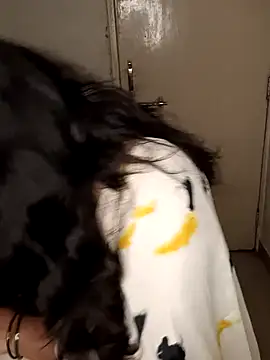 Snapshot of Love-priya chatting on February 25, 2025, 5:36 pm Love-priya online show from February 25, 2025, 5:36 pm