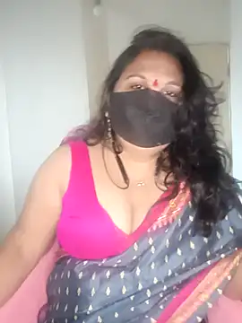 Snapshot of Love-priya chatting on November 7, 2025, 8:03 am Love-priya online show from November 7, 2025, 8:03 am