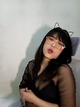 Snapshot of Chall_mee chatting on September 30, 2025, 11:21 pm Chall mee online show from September 30, 2025, 11:21 pm