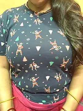 CUTE SOPHIA- online show from March 17, 2026, 2:38 am