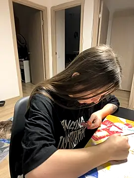 Snapshot of HelloRoxy chatting on October 30, 2025, 4:30 pm HelloRoxy online show from October 30, 2025, 4:30 pm