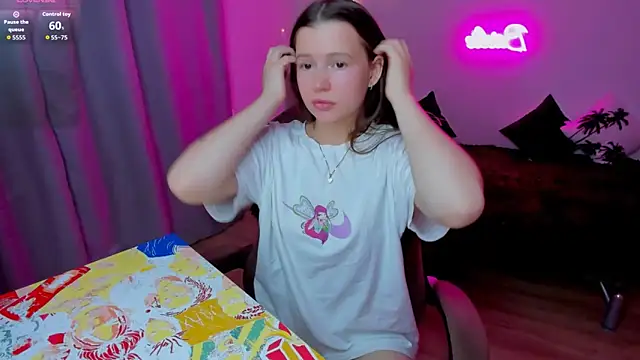 Snapshot of HelloRoxy chatting on November 8, 2025, 7:01 pm HelloRoxy online show from November 8, 2025, 7:01 pm