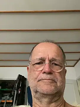 artXhibitor online show from April 12, 2026, 7:24 am