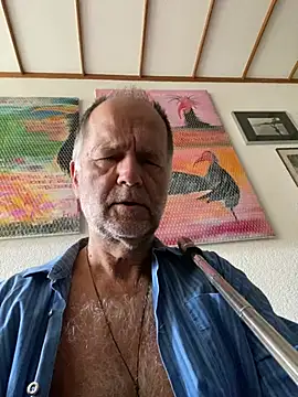 Snapshot of artXhibitor chatting on May 16, 2026, 6:43 am artXhibitor online show from May 16, 2026, 6:43 am
