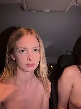 Snapshot of EvieEvans chatting on March 21, 2025, 1:02 am EvieEvans online show from March 21, 2025, 1:02 am