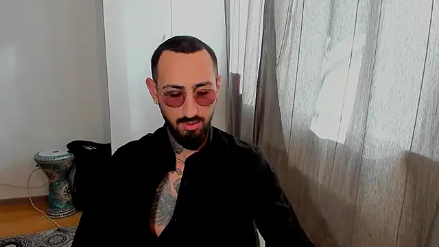Snapshot of Baddfuckerr chatting on January 28, 2025, 12:00 pm Baddfuckerr online show from January 28, 2025, 12:00 pm