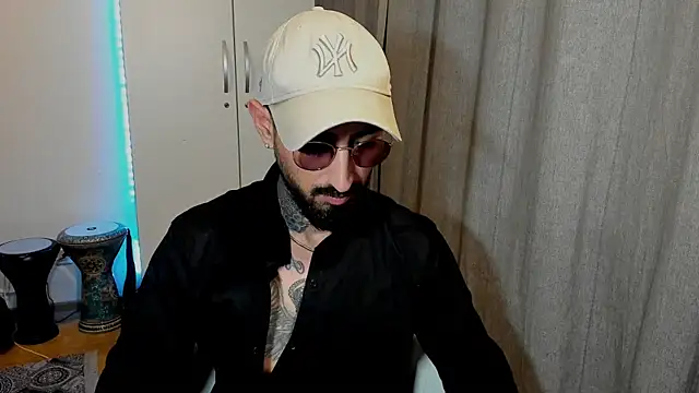 Snapshot of Baddfuckerr chatting on January 28, 2025, 3:25 pm Baddfuckerr online show from January 28, 2025, 3:25 pm