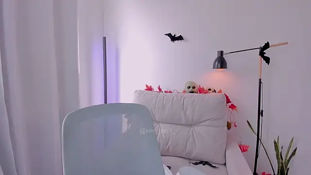 kim lian21 online show from October 25, 2025, 2:13 pm