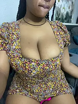 YellowHoneyDip online show from January 30, 2025, 5:17 pm