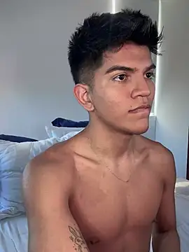 Snapshot of santiago_01 chatting on January 18, 2025, 9:55 pm santiago 01 online show from January 18, 2025, 9:55 pm