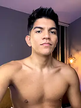 Snapshot of santiago_01 chatting on October 10, 2025, 1:04 am santiago 01 online show from October 10, 2025, 1:04 am