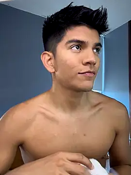 Snapshot of santiago_01 chatting on October 30, 2025, 7:36 pm santiago 01 online show from October 30, 2025, 7:36 pm