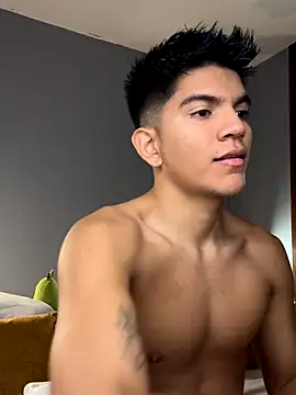 Snapshot of santiago_01 chatting on November 11, 2025, 11:49 pm santiago 01 online show from November 11, 2025, 11:49 pm