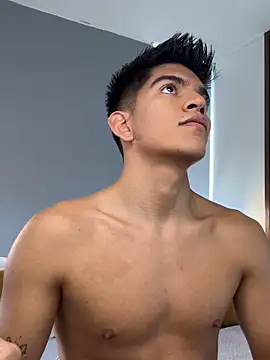 Snapshot of santiago_01 chatting on November 13, 2025, 7:57 pm santiago 01 online show from November 13, 2025, 7:57 pm