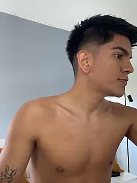 Snapshot of santiago_01 chatting on November 30, 2025, 4:00 pm santiago 01 online show from November 30, 2025, 4:00 pm