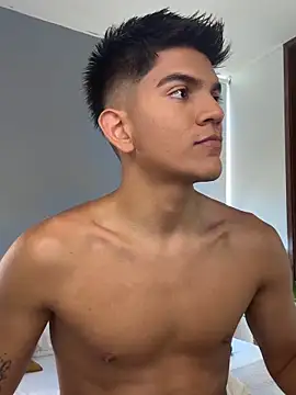 Snapshot of santiago_01 chatting on December 16, 2025, 8:14 pm santiago 01 online show from December 16, 2025, 8:14 pm