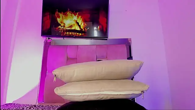 emily lady20 online show from March 9, 2025, 11:25 pm