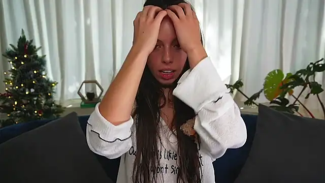 Snapshot of Dayna_Nebula chatting on December 28, 2024, 4:41 am Dayna Nebula online show from December 28, 2024, 4:41 am