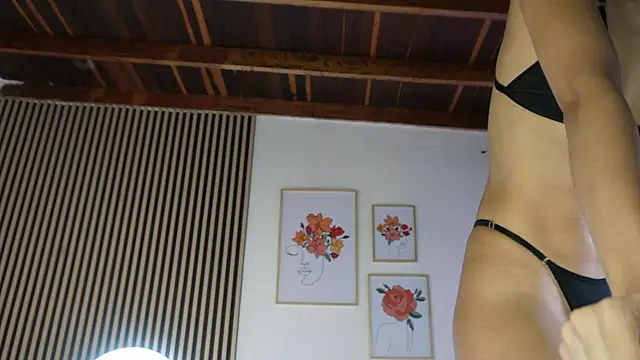 LillyDolls23 online show from January 6, 2026, 12:53 pm